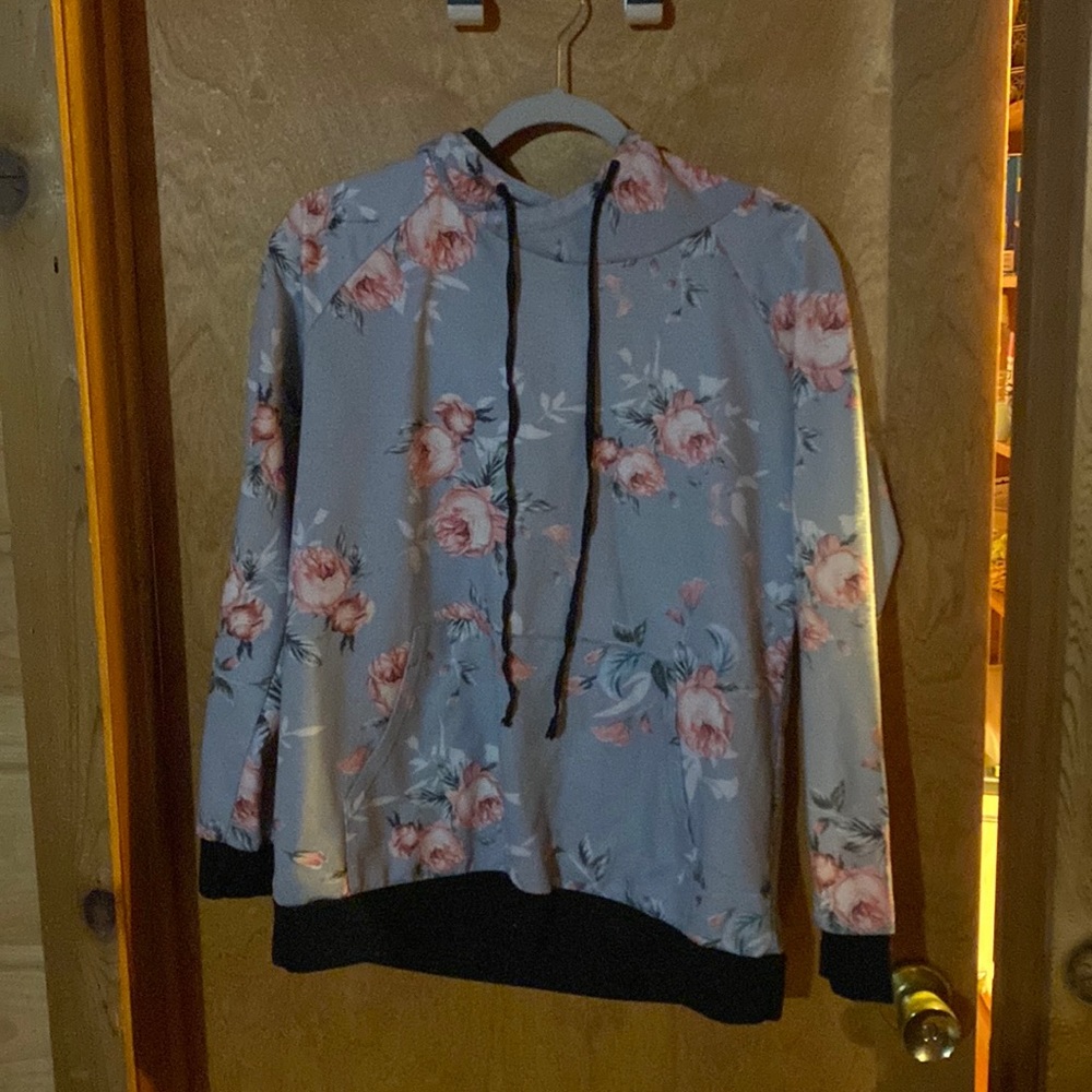 Light weight sweatshirt